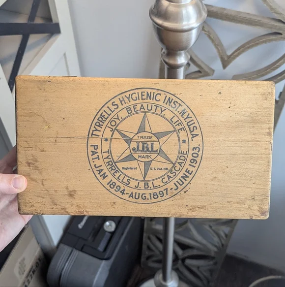 Antique 1903 Tyrrell's J.B.L. Cascade Hygienic Wooden Box Early Medical Box - Picture 8 of 9